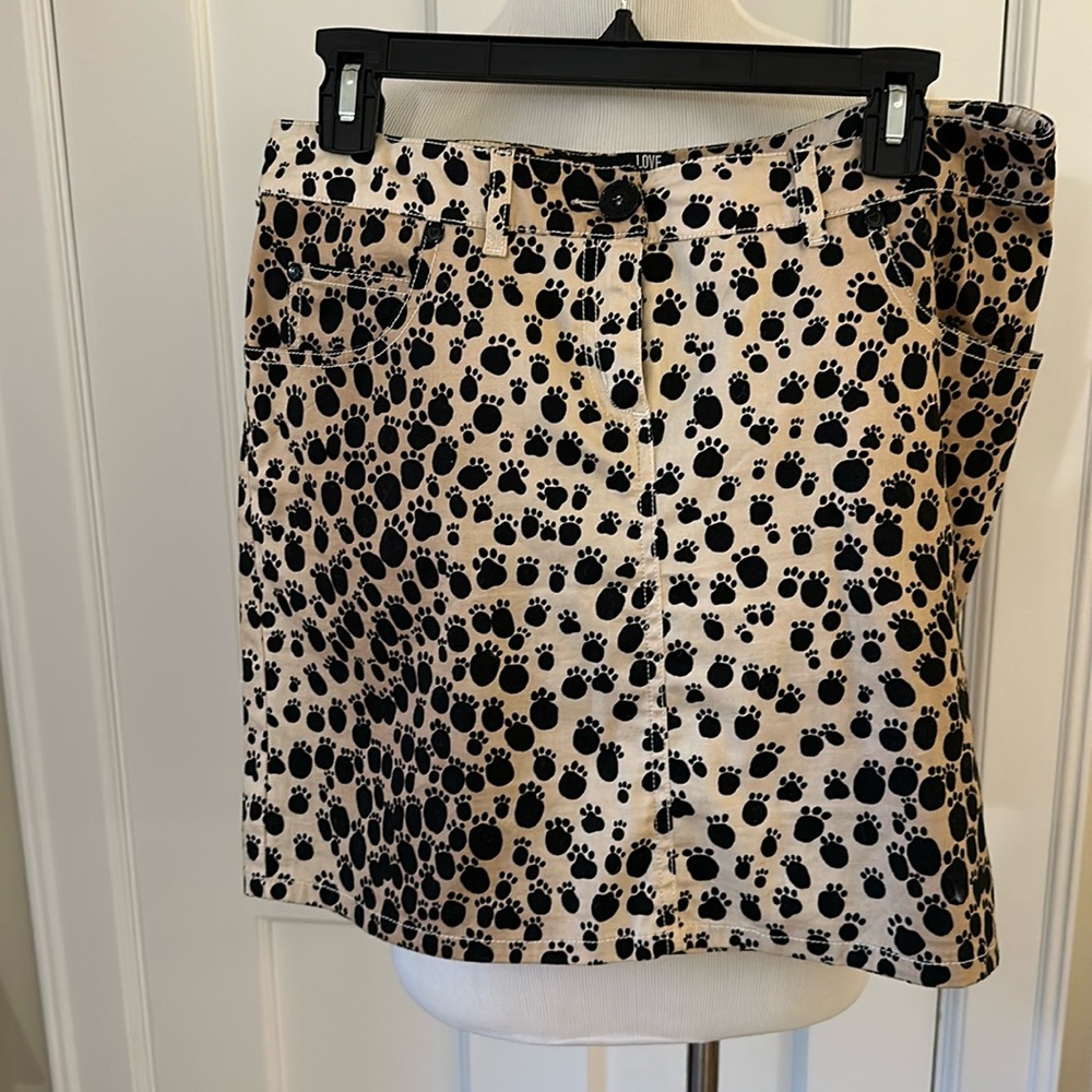 Love, Moschino mini skirt